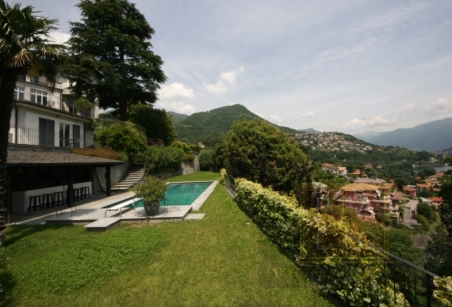 Villa Corinna wisteria